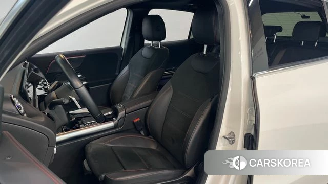Mercedes-Benz GLA - Class H247 2022 Белый из Кореи, фото 2