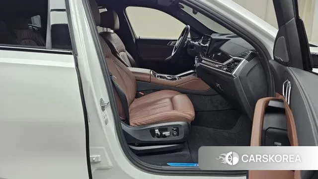 BMW X6 (G06) 2024 Белый из Кореи, фото 2