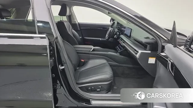 Hyundai Grandeur Hybrid (GN7) 2023 Черный из Кореи, фото 2