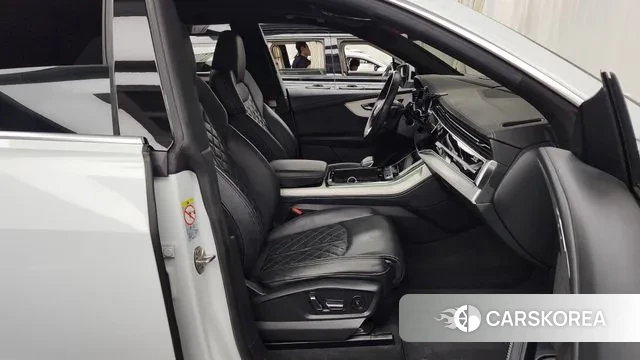 Audi Q8 (4M) 2021 Белый из Кореи, фото 2
