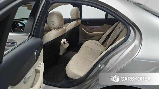 Mercedes-Benz C-Class W205 2019 Песочный из Кореи, фото 2