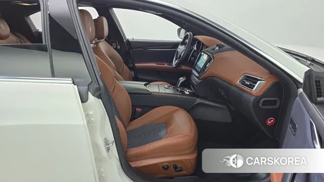 Maserati Ghibli 2020 Белый из Кореи, фото 2