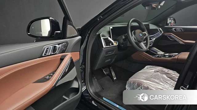 BMW X6 (G06) 2025 Черный из Кореи, фото 2