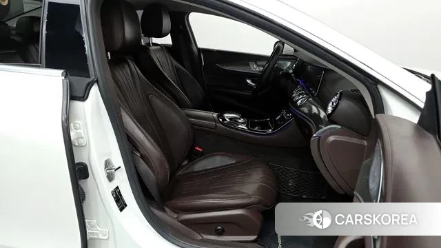 Mercedes-Benz CLS-Class C257 2018 Белый из Кореи, фото 2