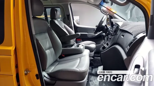 Hyundai The New Grand Starex 2018 Желтый из Кореи, фото 2