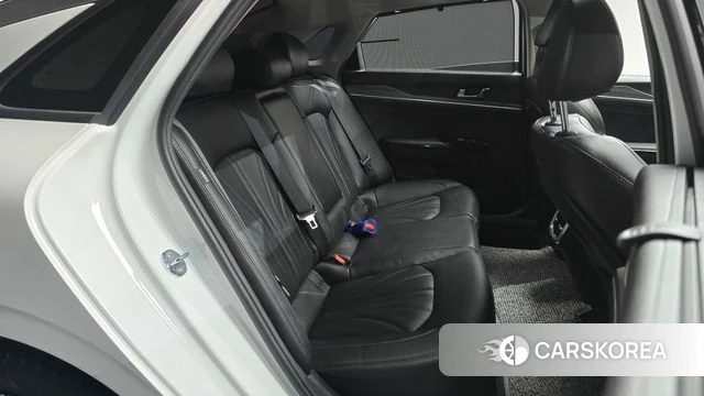 Kia The New K5 3rd generation 2024 Белый из Кореи, фото 2