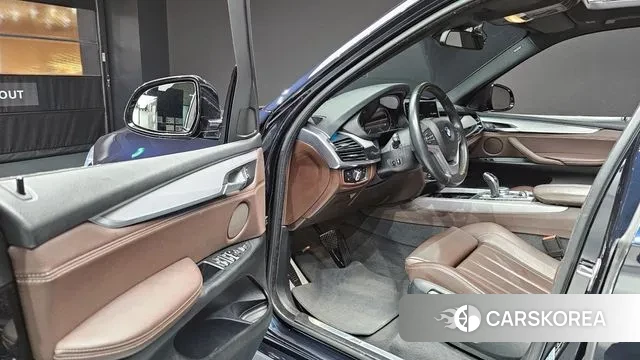 BMW X5 (F15) 2018 Черный из Кореи, фото 2