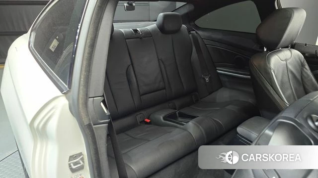BMW 4 Series (F32) 2018 Белый из Кореи, фото 2