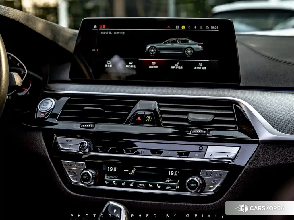 BMW 5 series 2020 Silver/gray из Китая, фото 2