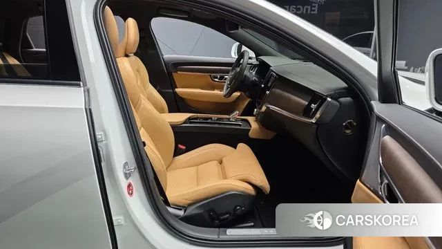 Volvo S90 2021 Белый из Кореи, фото 2