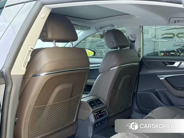 Audi A7L 2024 Черный из Китая, фото 2