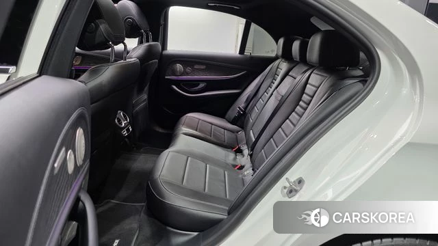 Mercedes-Benz E-Class W213 2022 Белый из Кореи, фото 2