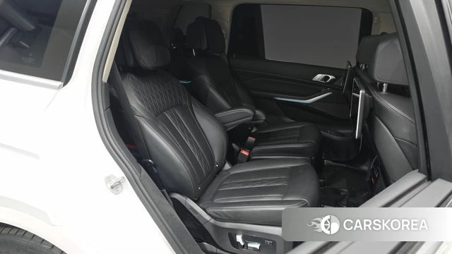 BMW X7 (G07) 2020 Белый из Кореи, фото 2