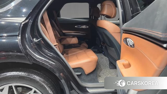 Genesis GV70 2022 Черный из Кореи, фото 2