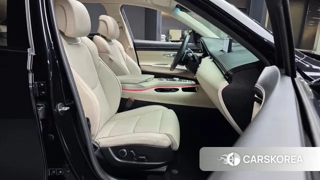 Genesis GV70 2021 Черный из Кореи, фото 2