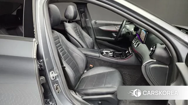 Mercedes-Benz E-Class W213 2020 Серый из Кореи, фото 2