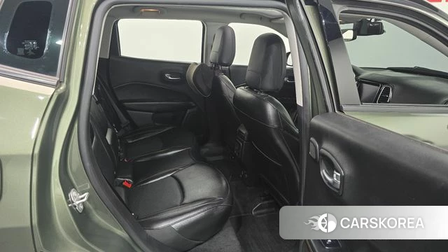 Jeep Compass 2nd Generation 2019 Зеленый из Кореи, фото 2