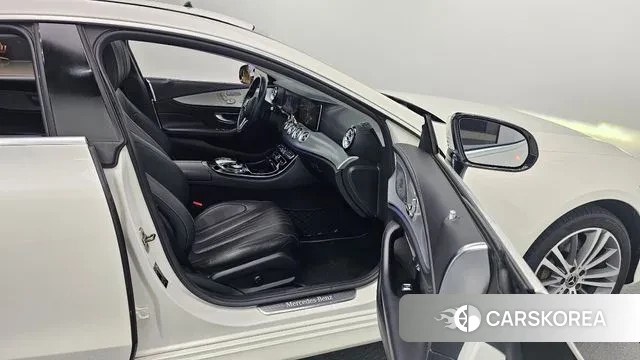 Mercedes-Benz CLS-Class C257 2019 Белый из Кореи, фото 2