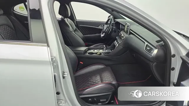 Genesis G70 2018 Серебряный из Кореи, фото 2