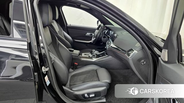 BMW 3 Series (G20) 2021 Черный из Кореи, фото 2