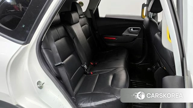 Kia Niro Plus 2022 Белый из Кореи, фото 2