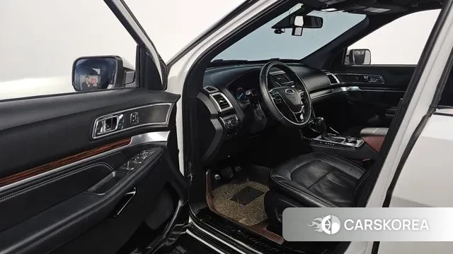 Ford Explorer 2018 Белый из Кореи, фото 2