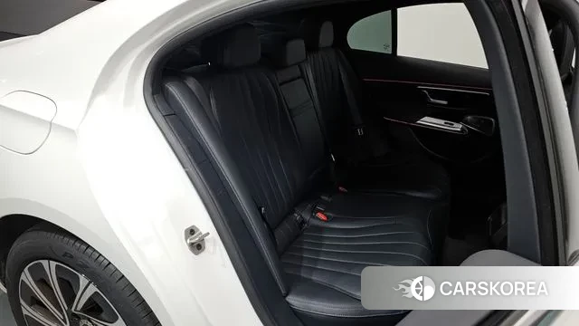 Mercedes-Benz E-Class W214 2025 Белый из Кореи, фото 2