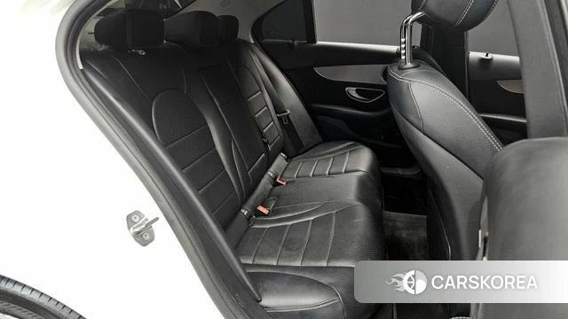 Mercedes-Benz C-Class W205 2018 Белый из Кореи, фото 2
