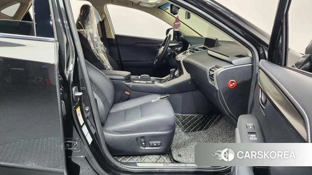 Lexus NX300h 2018 Черный из Кореи, фото 2