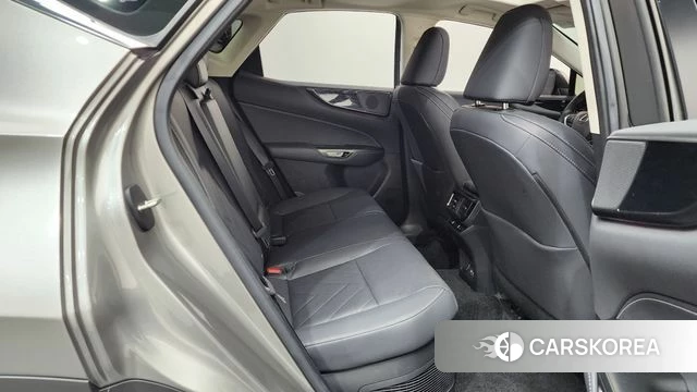 Lexus NX350h Second generation 2023 Серебряный из Кореи, фото 2