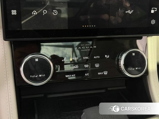 Jaguar F-PACE 2021 Серебряный из Кореи, фото 2