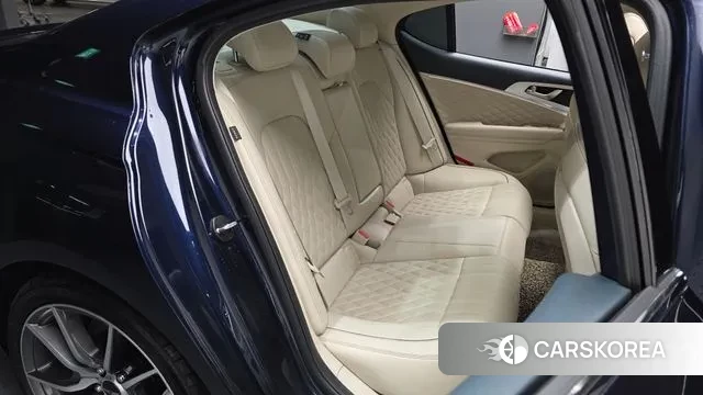 Genesis The New G70 2023 Синий из Кореи, фото 2