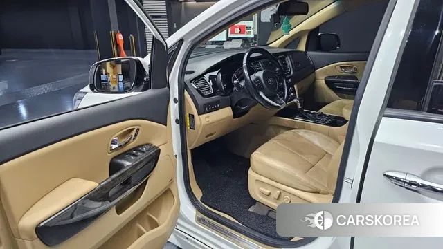 Kia The New Carnival 2019 Белый из Кореи, фото 2