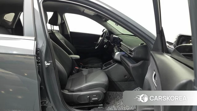 Hyundai Kona (SX2) 2025 Серый из Кореи, фото 2