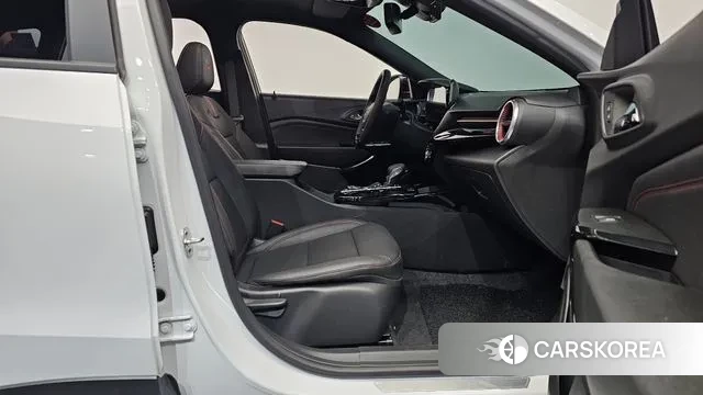 Chevrolet (GM Daewoo) Trax Crossover 2023 Белый из Кореи, фото 2