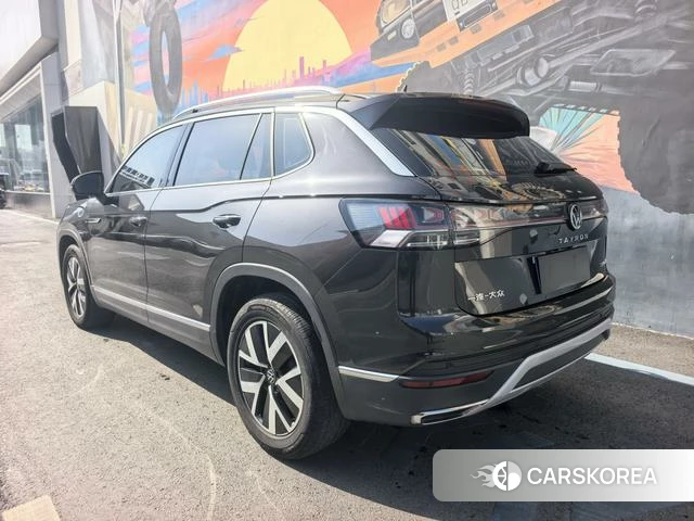 Volkswagen Tanyue 2023 Темно-серый из Китая, фото 2