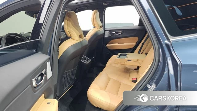 Volvo XC60 second Generation 2021 Синий из Кореи, фото 2
