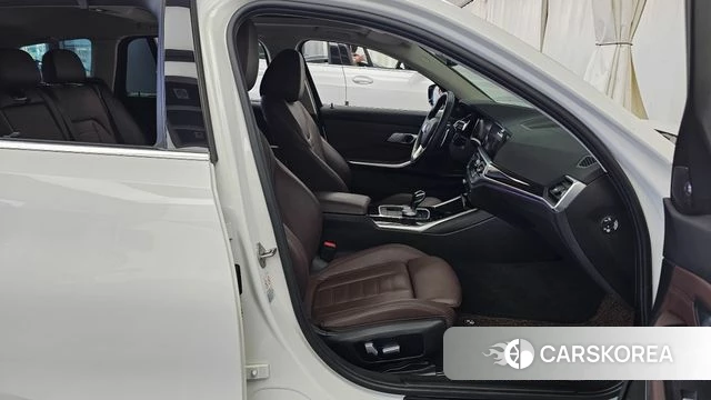 BMW 3 Series (G20) 2021 Белый из Кореи, фото 2