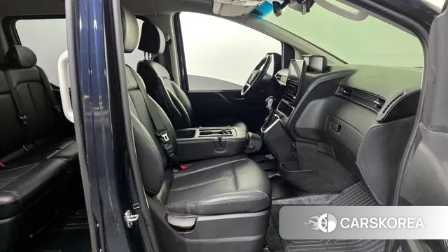 Hyundai Staria 2021 Синий из Кореи, фото 2