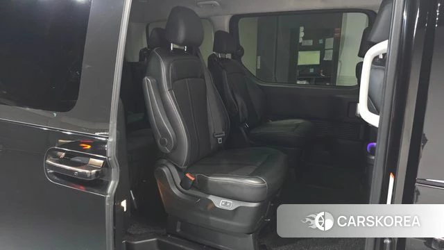 Hyundai Staria 2024 Черный из Кореи, фото 2