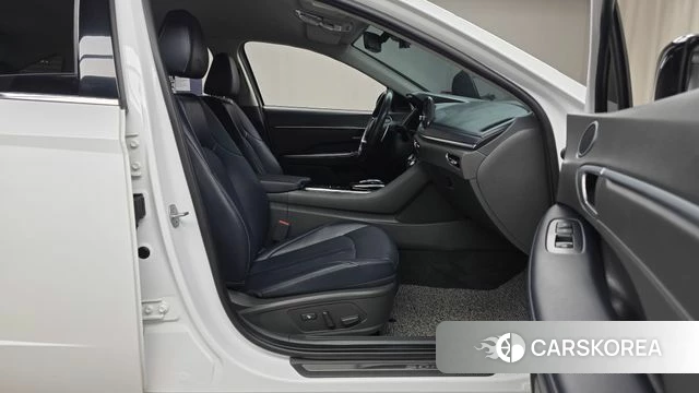 Hyundai Sonata (DN8) 2023 Белый из Кореи, фото 2