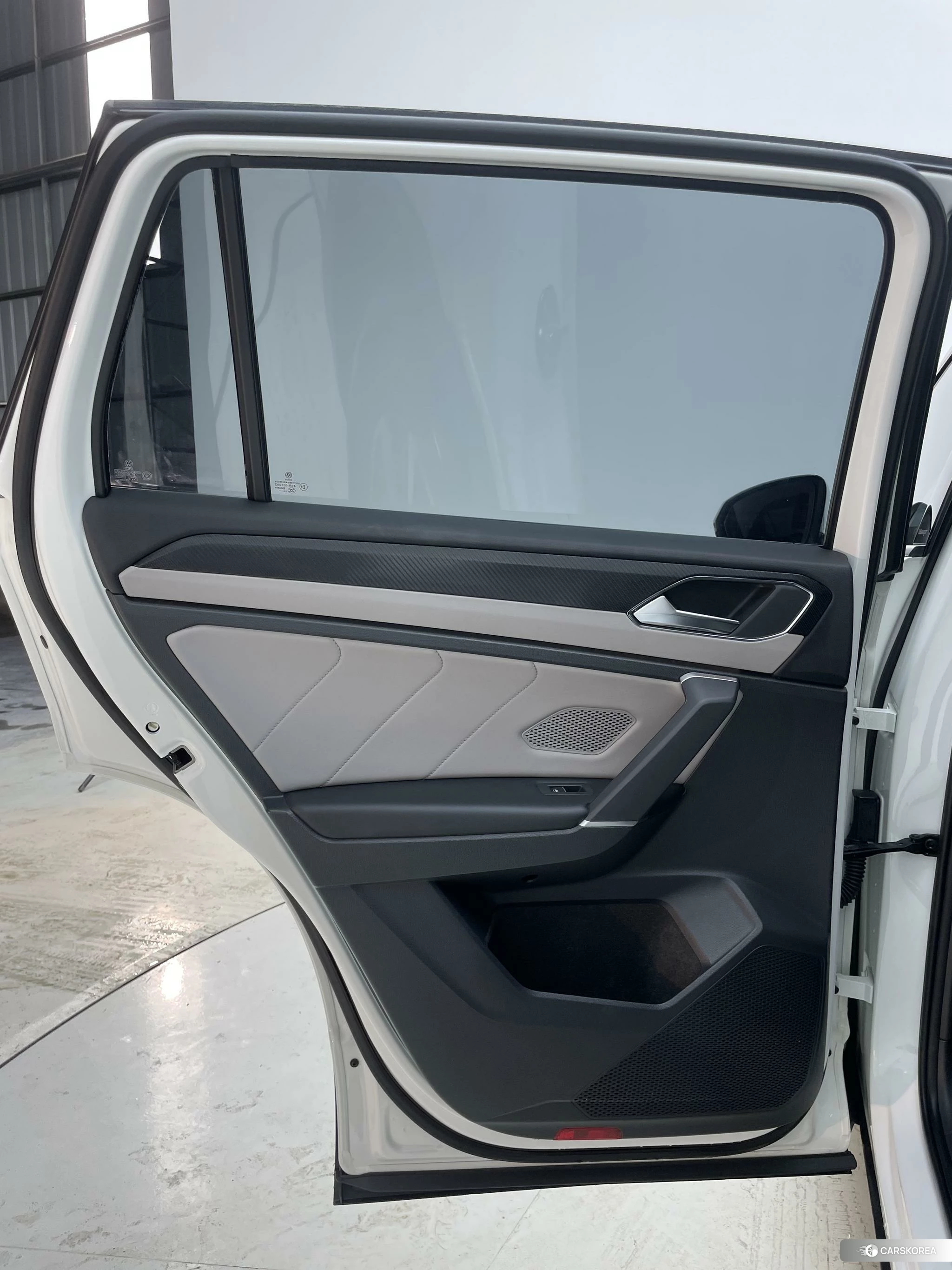 Volkswagen Tayron 2022 Белый из Китая, фото 2
