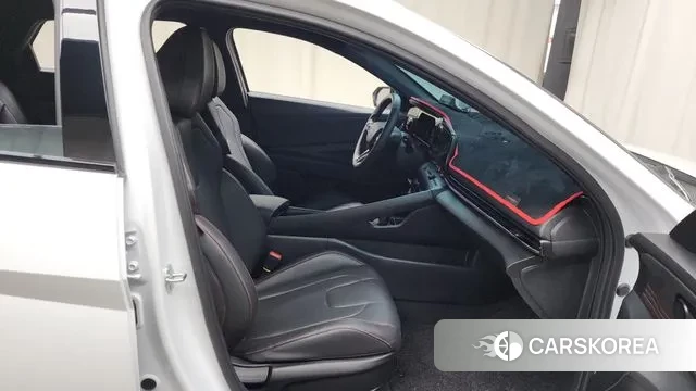 Hyundai The New Avante (CN7) 2024 Белый из Кореи, фото 2