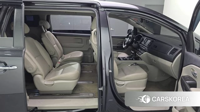 Kia The New Carnival 2019 Серый из Кореи, фото 2