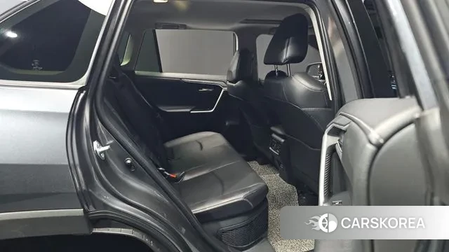 Toyota RAV4 5th Generation 2022 Серый из Кореи, фото 2