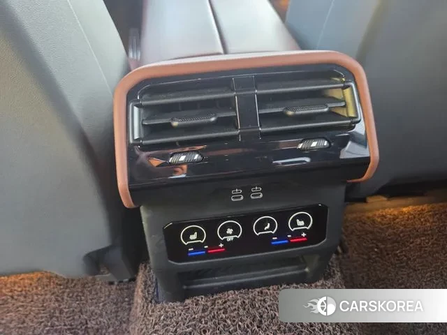 BMW 5 Series (G60) 2024 Белый из Кореи, фото 2