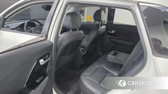 Kia Niro 2018 Белый из Кореи, фото 2