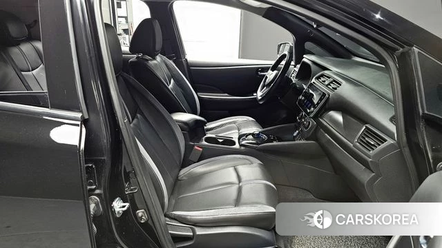 Nissan Leaf (ZE1) 2019 Черный из Кореи, фото 2