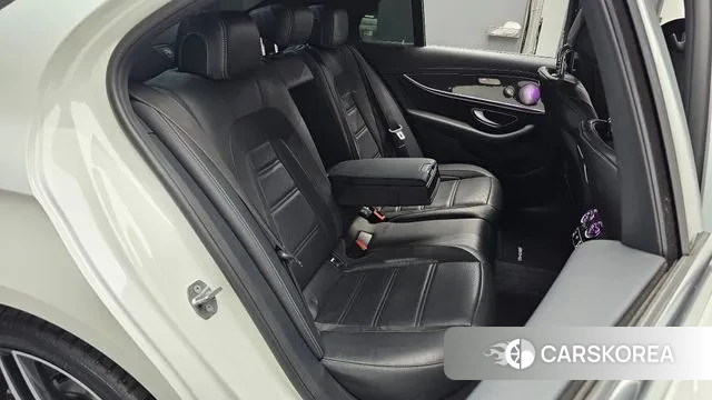 Mercedes-Benz E-Class W213 2018 Белый из Кореи, фото 2