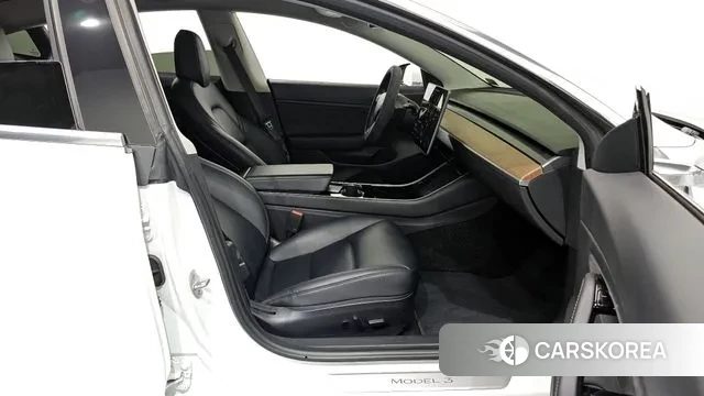 Tesla Model 3 2020 Белый из Кореи, фото 2